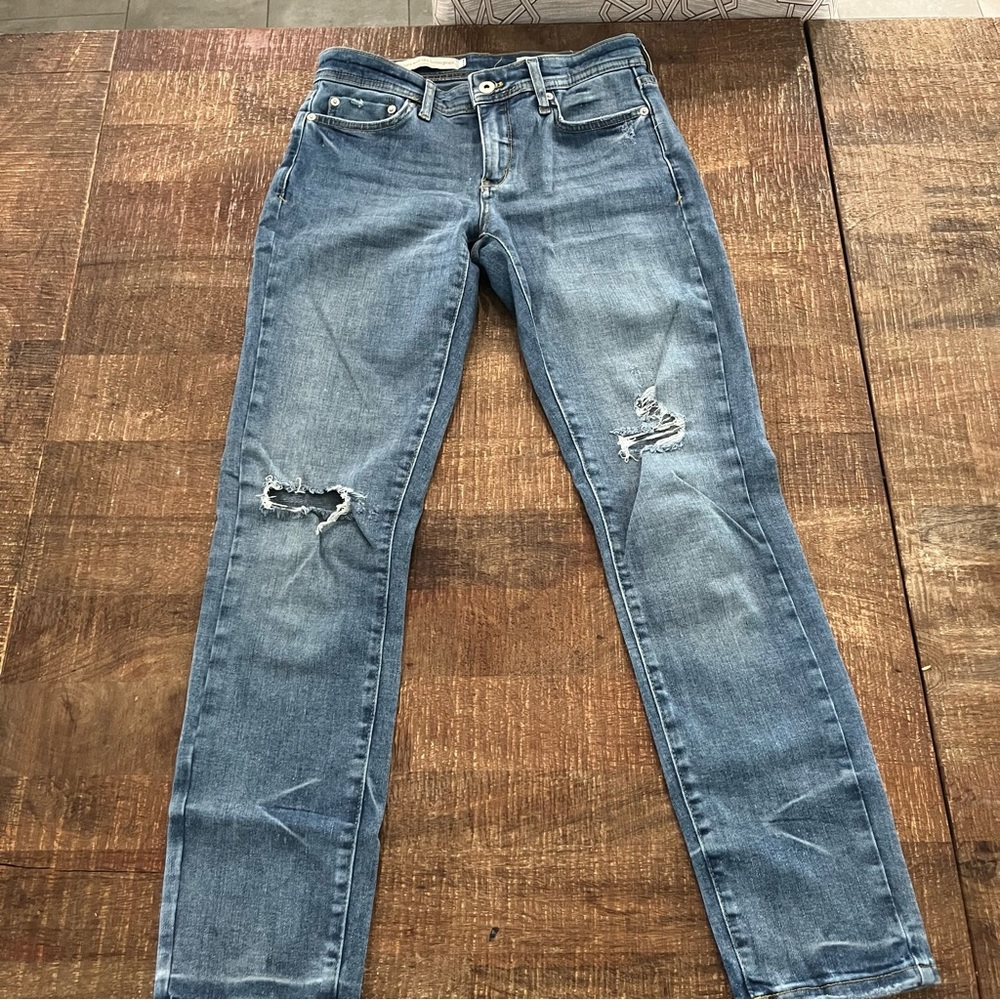 ANTHROPOLOGIE PILCRO Women sz 26 Slim Boyfriend Distressed Crop Blue Denim Jeans